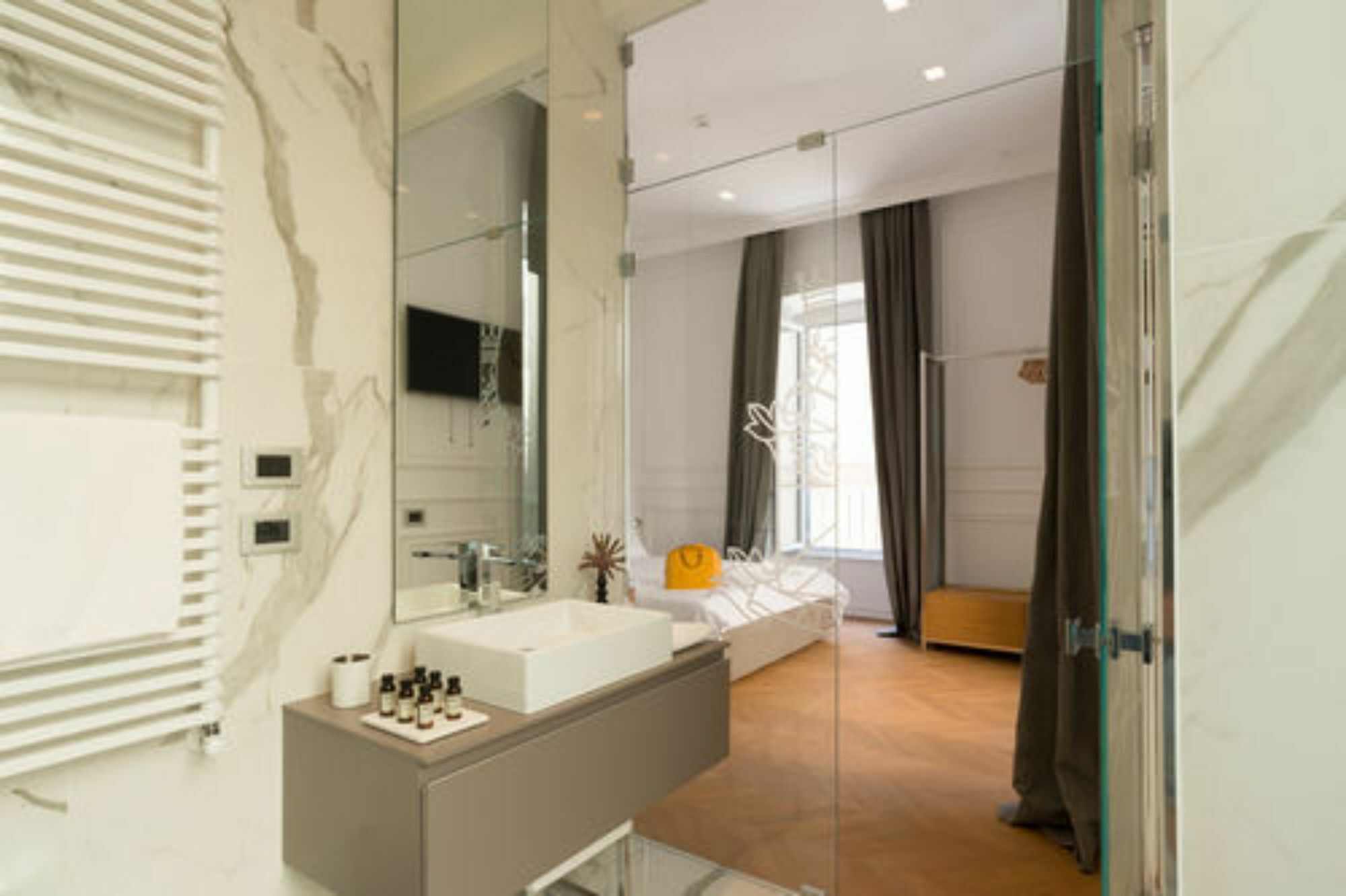 Guest house Via Chiodo Luxury 2*